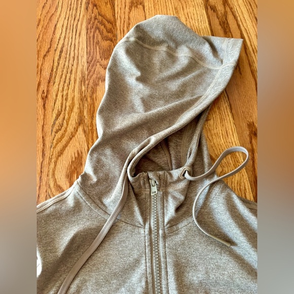 Quince Women's Beige Zip-Up Performance Hoodie - Size Small - EUC - Picture 7 of 9
